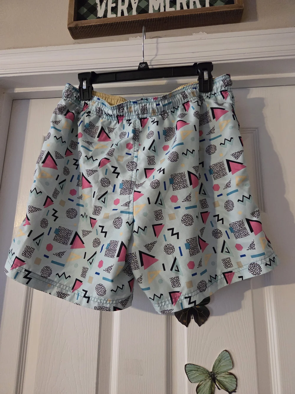 Broken threads mens L large swim suit trunks in retro 1980s style pattern